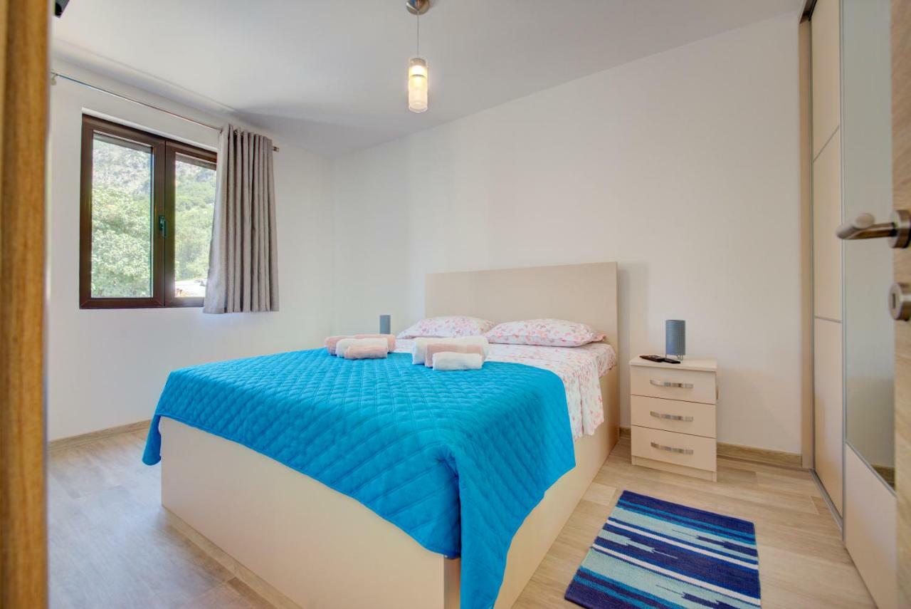 Apartment Medusa Risan Ngoại thất bức ảnh